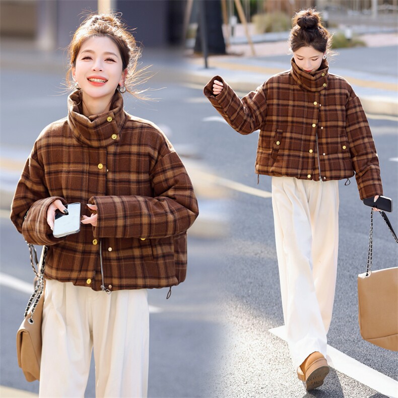 小香风红色格子短款羽绒服女2024冬季新款小个子立领白鸭绒面包服,女装羽绒服,意芙