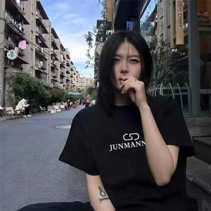 韩版高级感黑色短袖男女夏季潮流设计感宽松t恤潮牌慵懒风半袖图片
