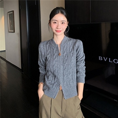 2025舒适百搭简约秋冬新款圆领短款长袖针织衫，女装羊绒衫，玛卡隆羊绒