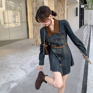 超好看牛仔连衣裙女2026新款春秋短款长袖小个子独特气质复古高端图片