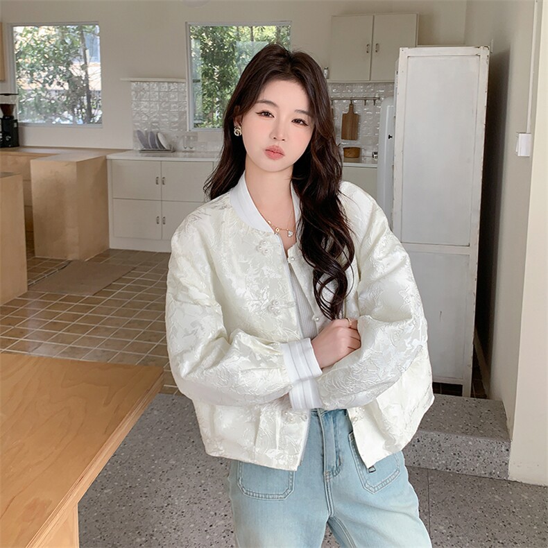 秋款现货！新中式珍珠盘扣短款外套B208-8002-P125K178图片