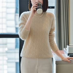 女士秋冬季简约百搭纯色扭花半高领羊毛衫图片