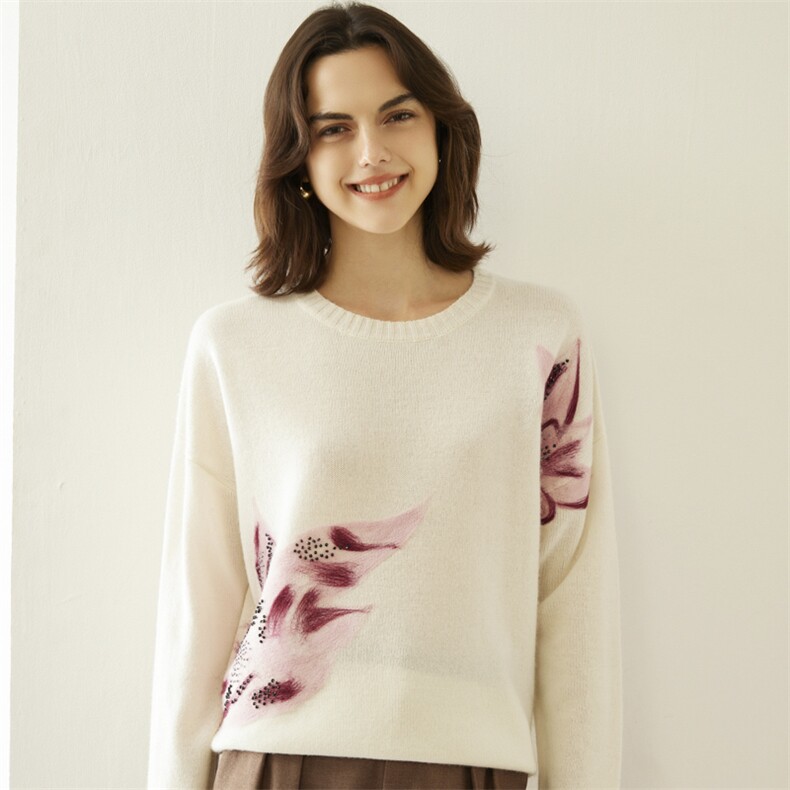 秋冬季新款舒适时尚百搭女士圆领植绒带钻35%羊绒衫，女装羊绒衫，戎美山