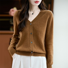 新款秋冬v领针织开衫单排扣时尚简约，女装针织衫/毛衣，昭美羊绒
