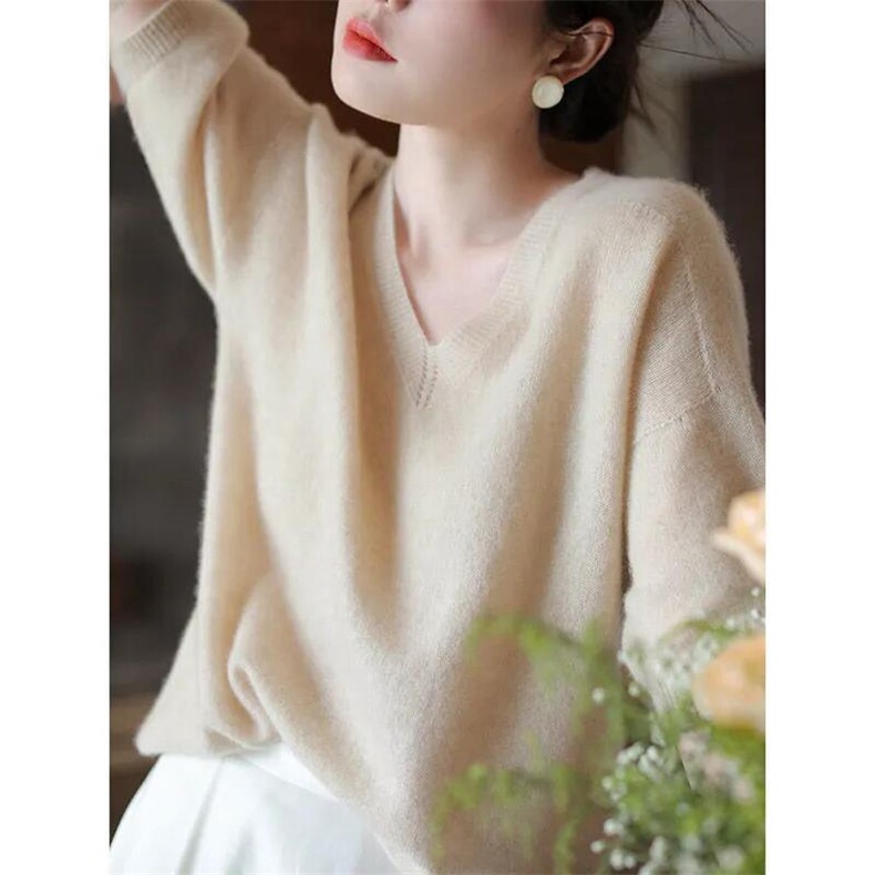 纯色V领羊毛针织衫女韩版宽松时尚百搭上衣，女装羊毛衫，恩泰羊绒