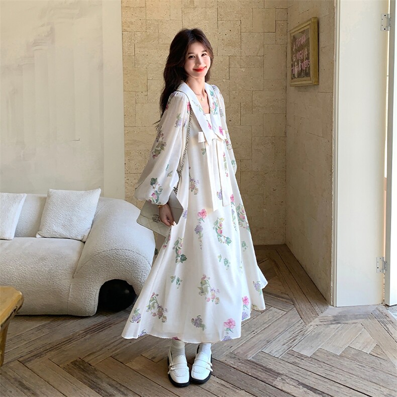 森系文艺风娃娃领白色碎花连衣裙女春秋超火好看氛围独特漂亮长裙,女装连衣裙,2C007