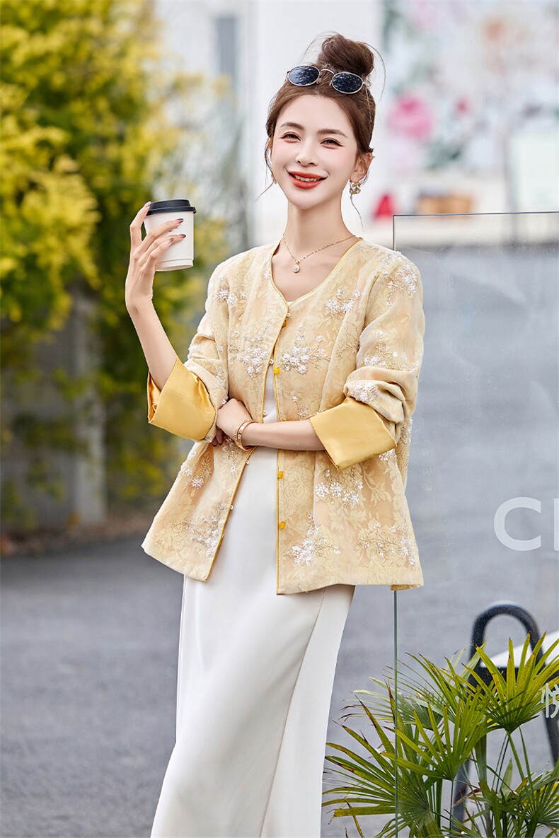 小香风2025新款国风新中式优雅气质重工钉珠刺绣长袖上衣外套,女装短外套,采品优优