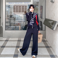 藏青色