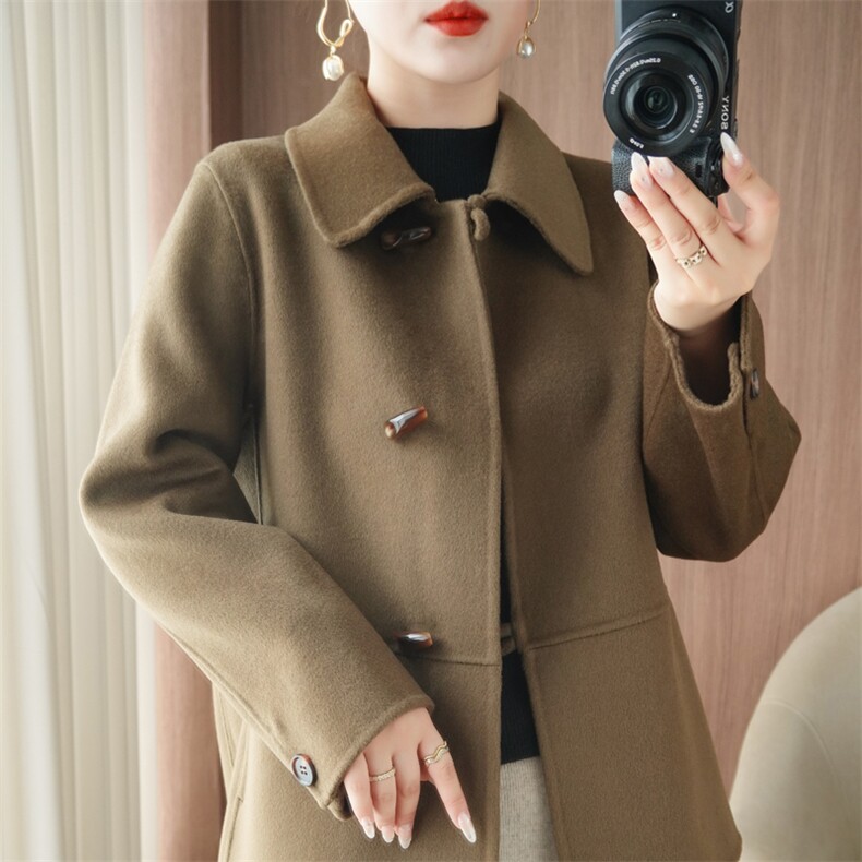 2025年秋季常规其他娃娃领绵羊毛长袖，女装毛呢外套，众策羊绒