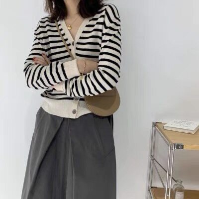羊毛针织开衫女V领宽松毛衣韩版复古条纹外套春秋新款薄外搭上衣，女装针织衫/毛衣，美莎羊绒