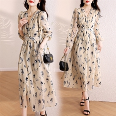 2023年新款春夏季时尚气质V领中长款连衣裙时尚潮流，女装连衣裙，盈茜