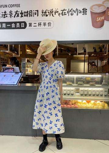 夏季新款花连衣裙，女装连衣裙，日の谷