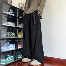 黑色