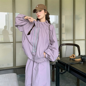 今年流行紫色冲锋衣外套女早秋2025新款百搭休闲风显瘦工装裤套装图片