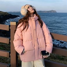韩系针织拼接粉色连帽羽绒服女冬新款超火好看高级感保暖加厚外套，女装羽绒服，2C108