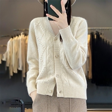 纯色长袖2024年秋季单排扣纯色简约羊毛针织衫，女装羊毛衫，犀桦羊绒