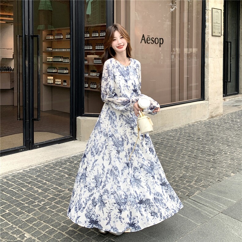蓝色超仙绝美碎花裙长裙女2025秋新款法式显瘦度假风超好看连衣裙,女装连衣裙,2C332