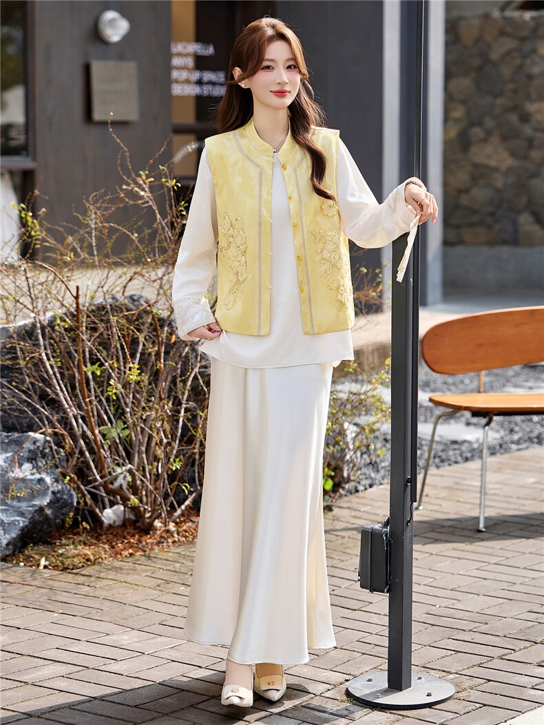 现货春装新款简约时尚休闲重工艺钉珠减龄马甲可组合三件套半裙衫，女装马甲，韩美纤衣