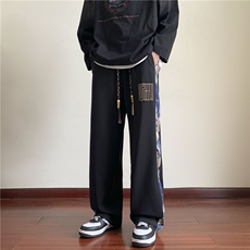黑色