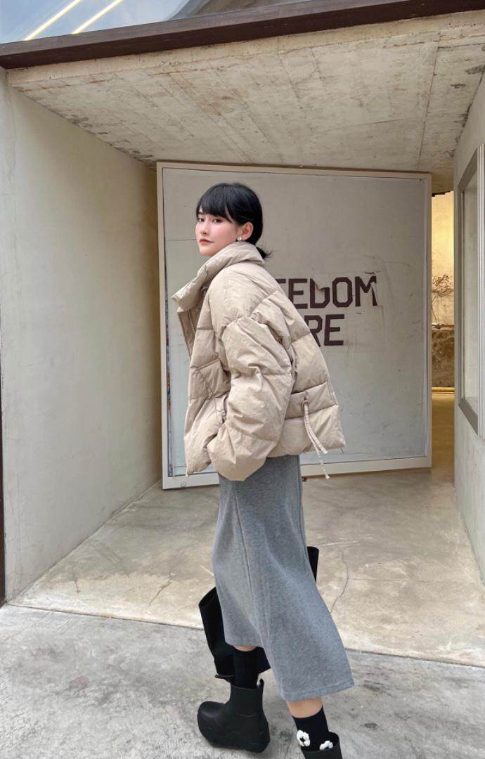 2021短款羽绒服、欧韩时尚、百搭、超新面料、钮扣设计，女装羽绒服，碧沁伊人