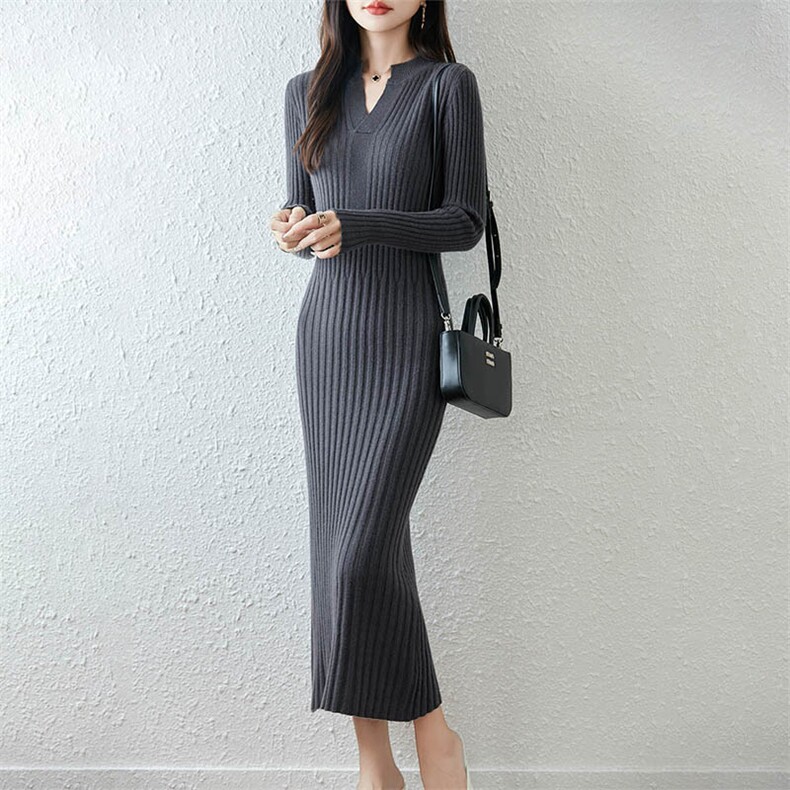 2025秋款韩系小清新V领长袖针织连衣裙女高级感显身材包臀毛衣裙，女装连衣裙，暖绒情旗舰店