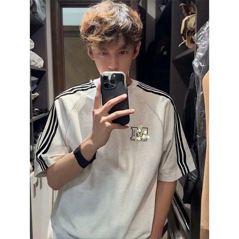 抖音得物品质二开240克宽松纯棉美式潮牌印花三条杠中性风短袖T恤，男装T恤，电商A486