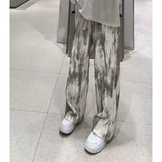 白灰色