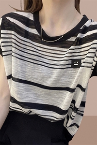 条纹冰丝短袖T恤女夏季2025新款宽松薄款大码女装上衣服爆款女装图片