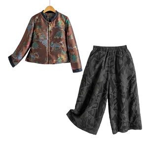 水衣源2718A新中式短款提花料小立领羽绒服女图片