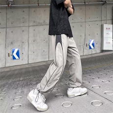 灰色