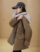 狐狸毛派克服，其它，贻思茗