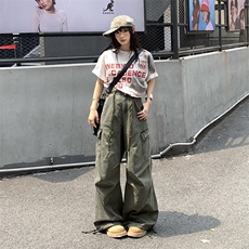 浅绿色
