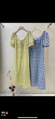 碎花连衣裙，女装连衣裙，Y-AN SHANG