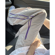 灰色