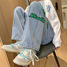 浅蓝色