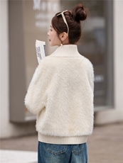 DLM8653冬季新款休闲针织大翻领皮毛一体90白鸭绒内胆百搭外套，女装羽绒服，朵莱米