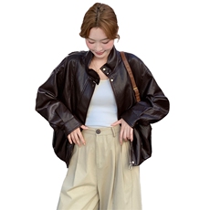 咖色格子拼接皮衣外套女秋季2025新款韩版宽松显瘦夹克上衣，女装短外套，纯色衣恋