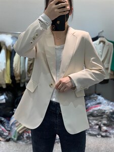 2022新款气质网红高级感小西装外套女图片