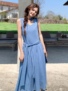 蓝色简单大方的连衣裙女夏季2025新款气质温柔风收腰显瘦法式长裙图片