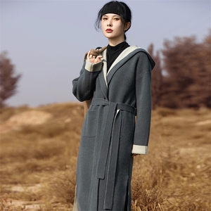 优雅气质秋冬女士羊毛空气层大衣 简约时尚保暖外套图片