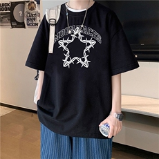 黑色