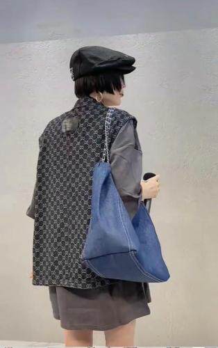 2021秋冬新款大口袋炸街宽松显瘦百搭马甲外套，女装马夹，L·H·X