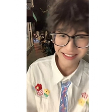 白色