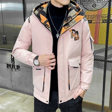 粉红色