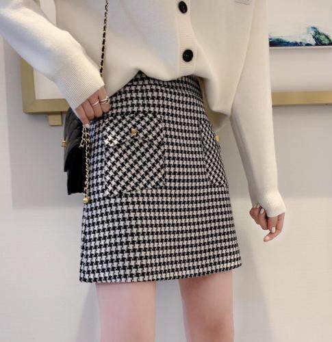 小千鸟格夏季新款短裙，女装，秀禾