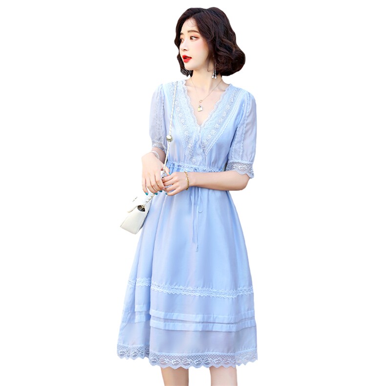 蕾丝连衣裙女2024夏季新款法式收腰显瘦气质V领中长款女神范裙子,女装连衣裙,拾衣