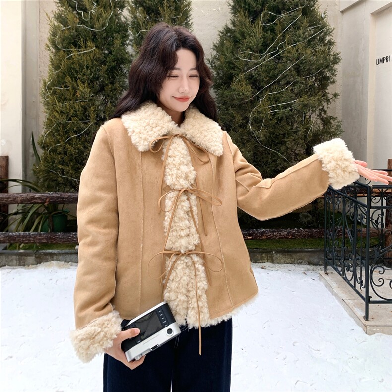 卡其色软糯羊羔毛外套女2025冬季日系蝴蝶结绑带皮毛一体保暖上衣图片