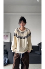 现货A2351P52-圆领软糯毛衣男秋冬穿搭设计感提花针织衫宽松上衣，男装针织衫/毛衣，电商B241