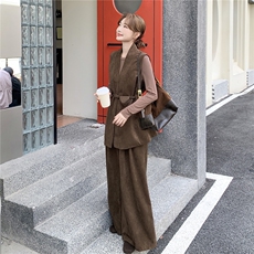 咖色时尚麂皮绒套装女时髦范收腰上衣2025年秋季新款阔腿裤两件套，女装套装/套裙，2C327