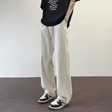 米白色